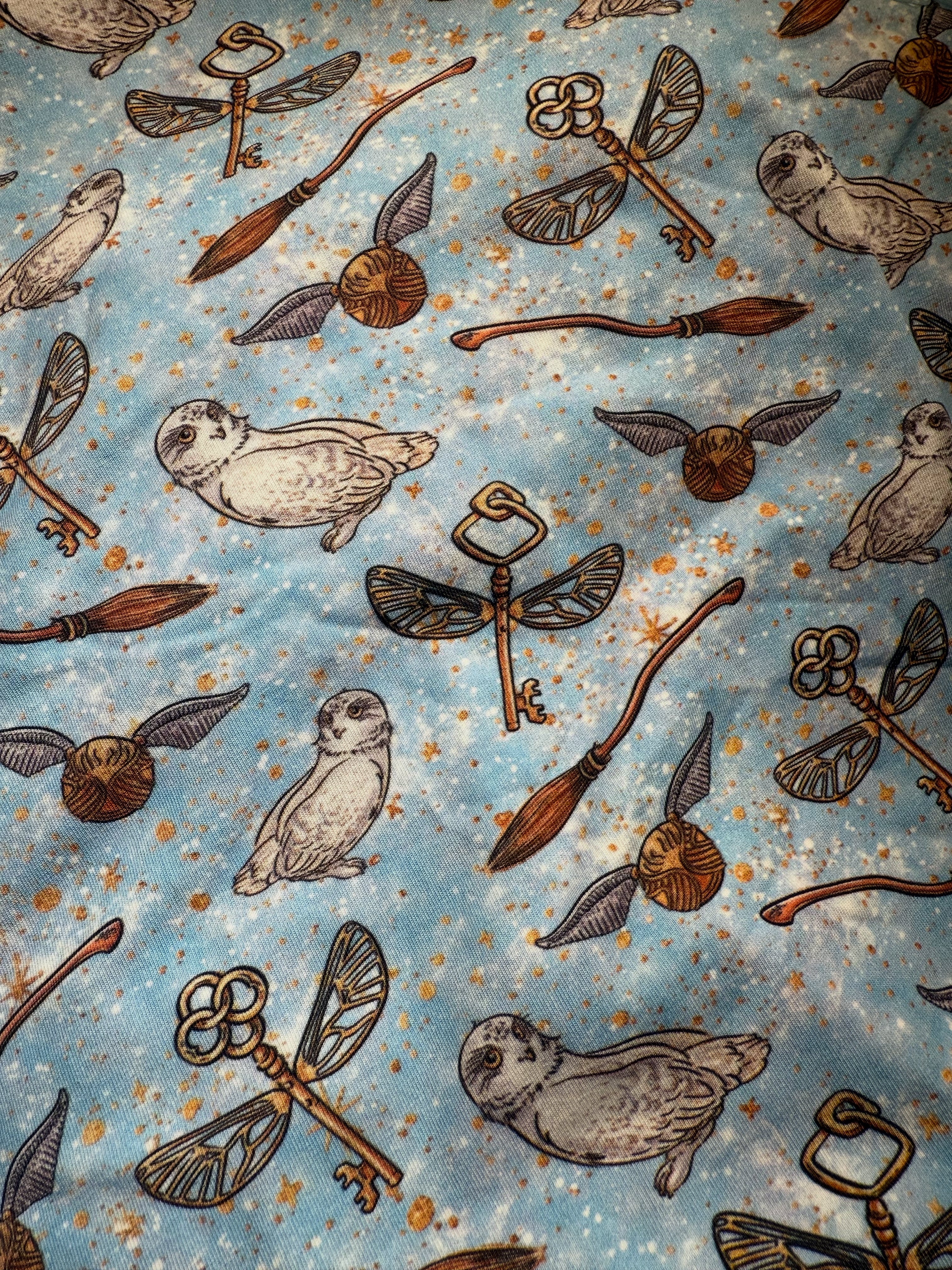 Leseknochen XXL Besen und Eule - Vorbestellung