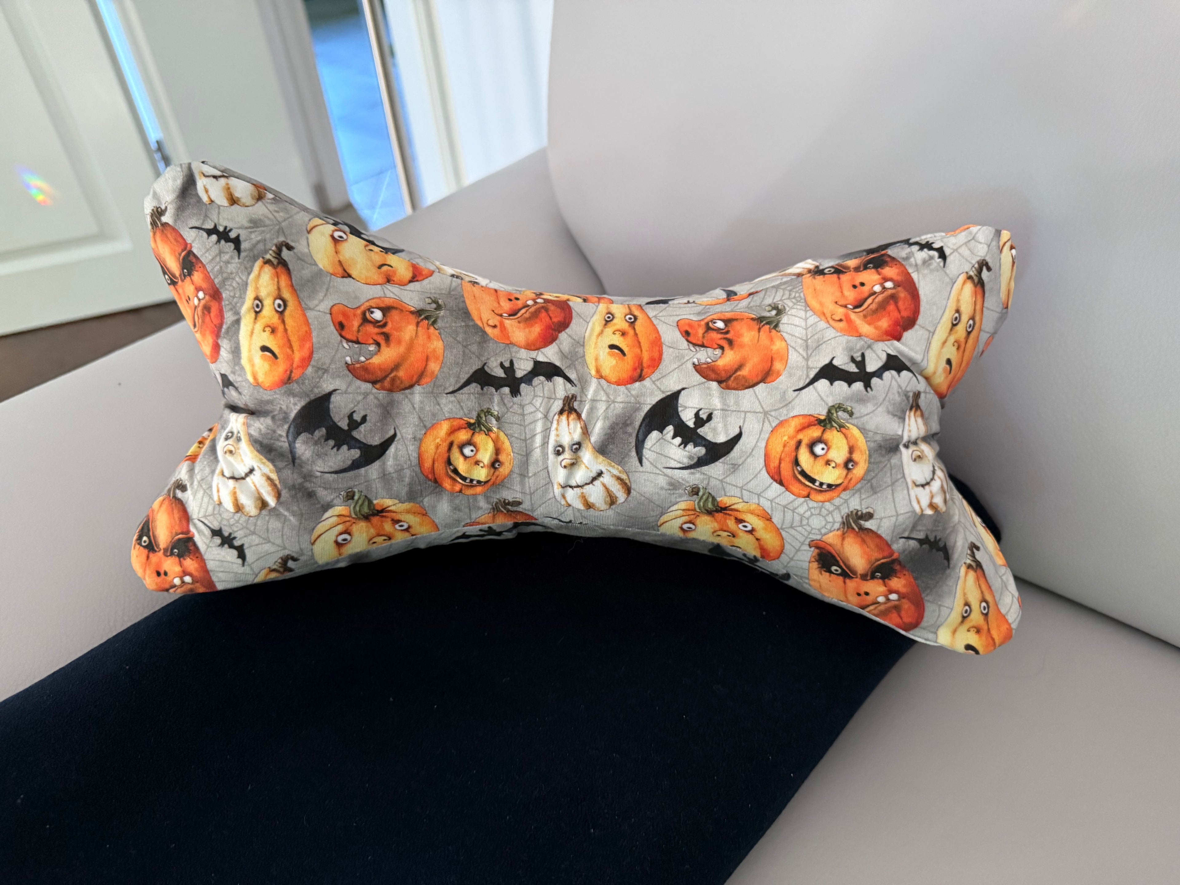 Leseknochen Halloweenkürbis