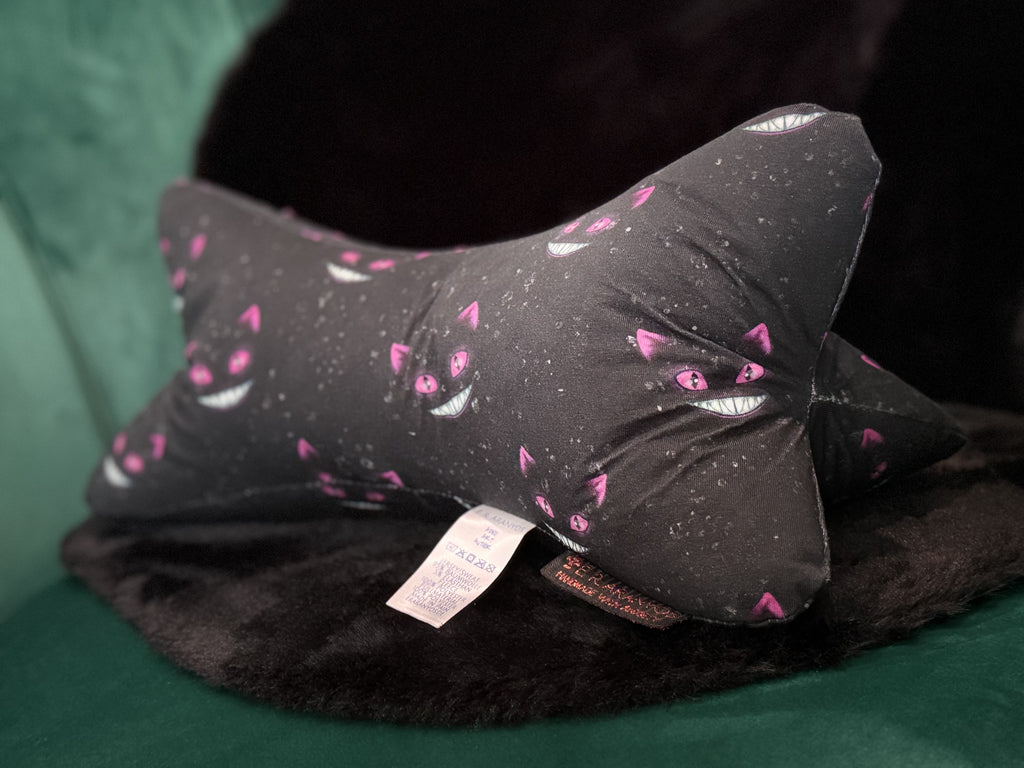 Leseknochen Grinsekatze Schwarz-Pink
