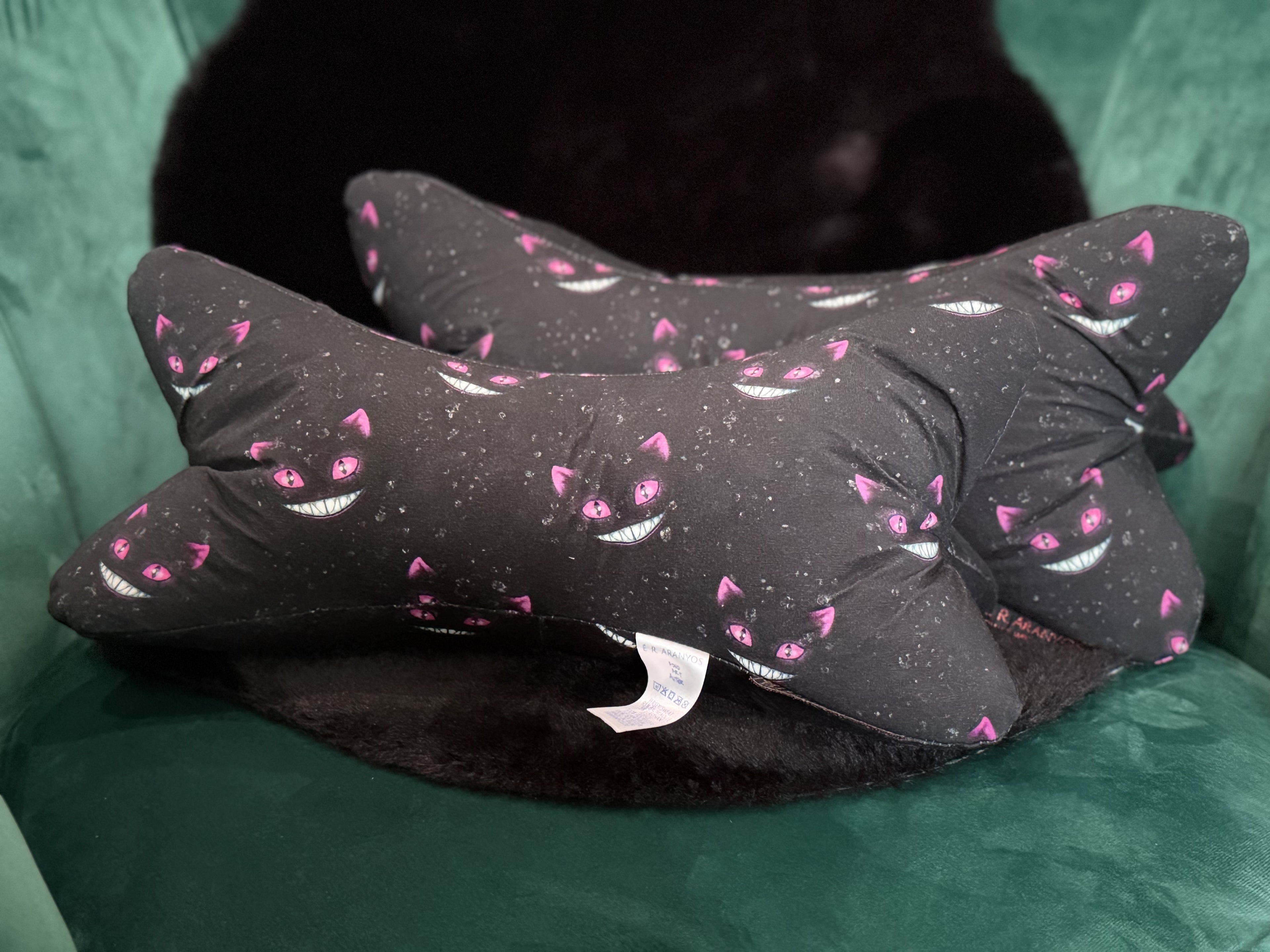 Leseknochen XXL Grinsekatze Schwarz-Pink